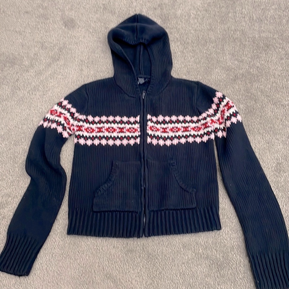 Aeropostale navy blue sweater with design. Size large.